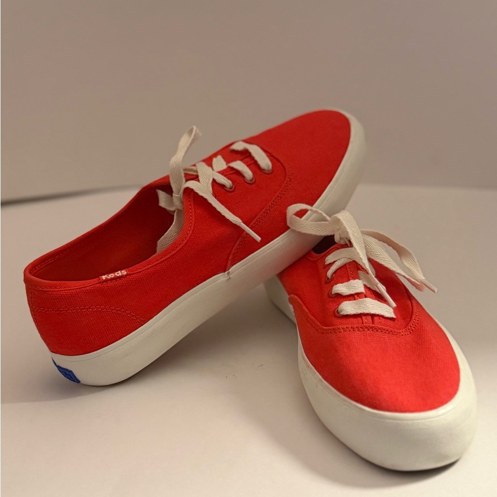 Keds Bright Coral Canvas Sneakers Women’s 7